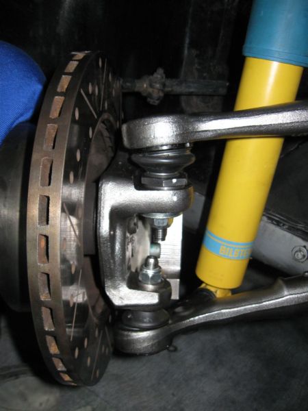 Noch mit den alten Spurstangen.